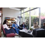 “Dialogo sobre su trayectoria y experiencia”.  